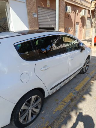 Peugeot 3008 2012