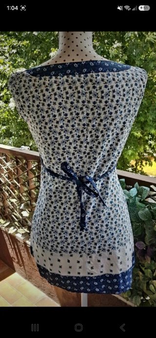 Blusa florecitas azul y blanco talla única