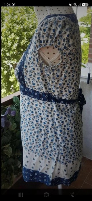 Blusa florecitas azul y blanco talla única