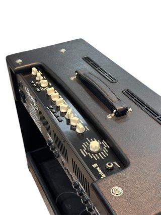 AMPLIFICADOR GUITARRA ELECTRICA LINE 6 FLEXTONE 3 250W 2 CONOS CON PEDALERA