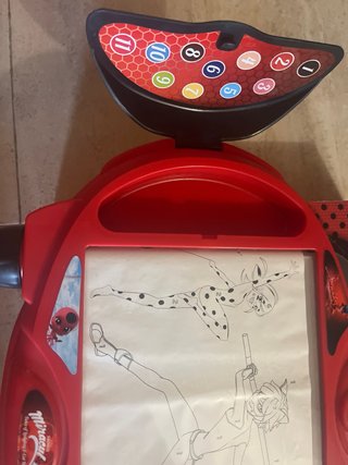 Juego pintar Miraculous +3 años