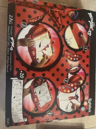 Juego pintar Miraculous +3 años