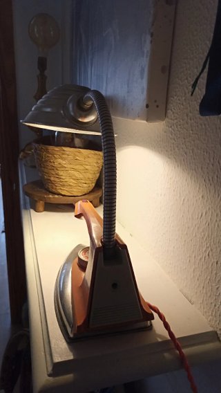 Lámpara flexo/plancha Philips Única