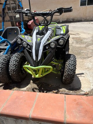 Quad eléctrico infantil