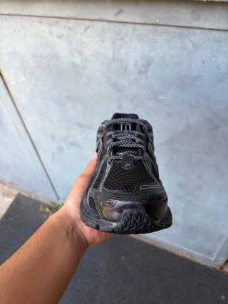 New Balance 1906r Nero/Argento