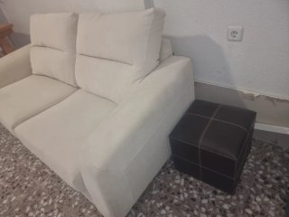 Sofá beige 2.05m x 0.9m