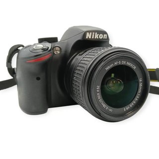 CAMARA NIKON D3200 CON OBJETIVO 18-55MM VR CON FUNDA + BATERIA + BATERIA
