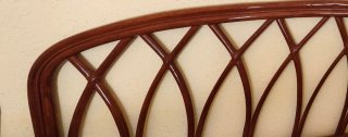 Cabecero de cama de ratán y madera