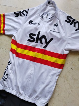 Conjunto Ciclismo BORA hansgrohe y SKY