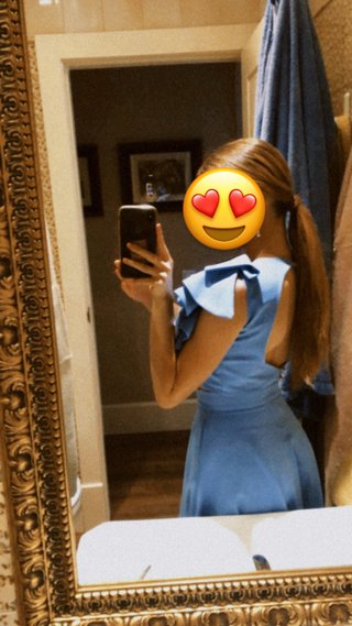 Vestido largo azul cielo elegante espalda
