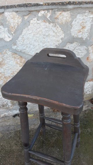 2 Taburetes de Madera