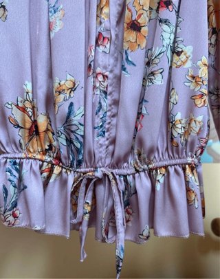 Blusa floral manga larga