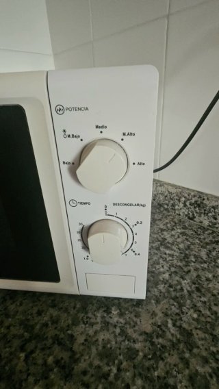 Microondas SAIVOD blanco