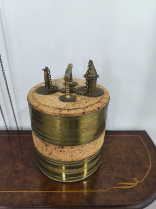 Botijo antiguo corcho y bronce principios s. XX