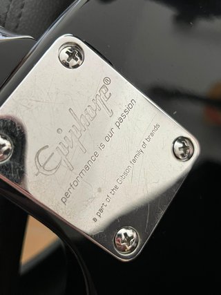 Guitarra Eléctrica Epiphone Junior+ Amplificador