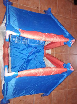 Cuna de viaje plegable