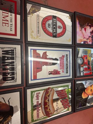 Lotto 9 quadri pubblicità Beck's Wanted Hot Dog