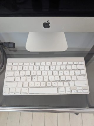 Apple iMac 20 Core 2 Duo 2.0GHz 1GB RAM