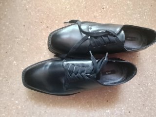 Zapatos negros de cordones