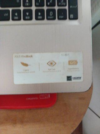 Ordenador portátil Asus Plata y Negro