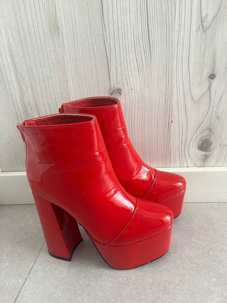 Botas rojas plataforma Quantico