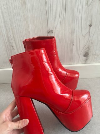 Botas rojas plataforma Quantico