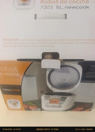 Robot de cocina Newcook con recetario