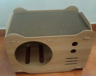 Rascador para gatos de madera y cartón