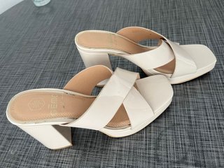Sandalias de tacón