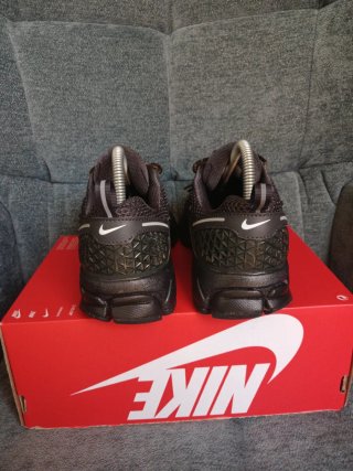 Zapatillas Nike Negras y Grises