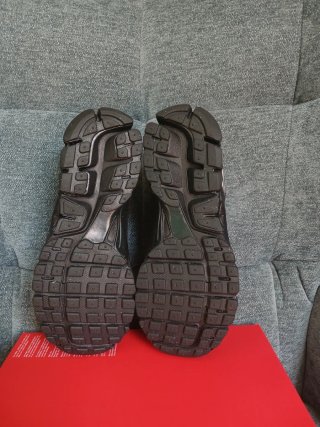 Zapatillas Nike Negras y Grises