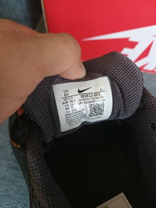 Zapatillas Nike Negras y Grises