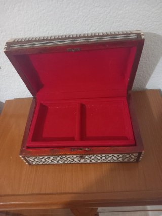 Baúl de madera hueso aceituna