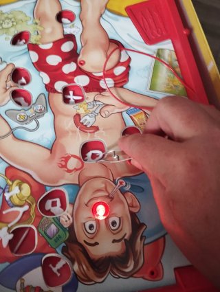 Juego Operación Hasbro Gaming