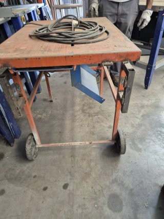 Mesa Sierra Circular Ducher