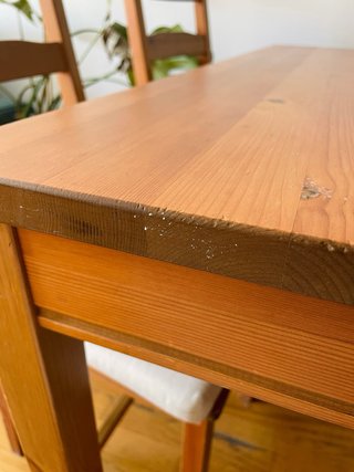 Mesa de comedor de madera + 5 sillas