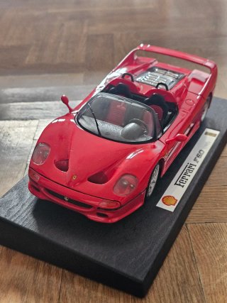 Maqueta Ferrari F50 (1995) Escala 1:18