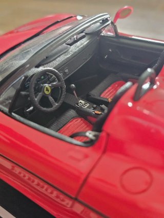 Maqueta Ferrari F50 (1995) Escala 1:18