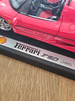 Maqueta Ferrari F50 (1995) Escala 1:18