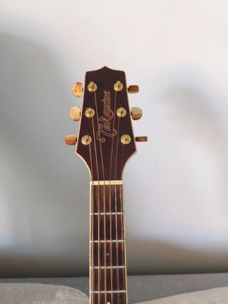 Guitarra Takamine GD71