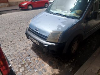 Ford E-Tourneo Courier 2003