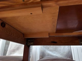 Mesa de comedor de madera
