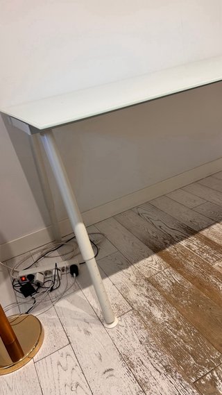 Mesa escritorio cristal y metal