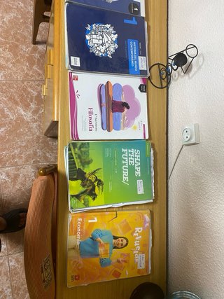vendo libros de primero de bachillerato humanidade