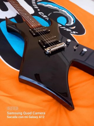 Guitarra Eléctrica BC Rich Warlock Seymour Duncan