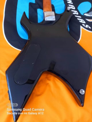 Guitarra Eléctrica BC Rich Warlock Seymour Duncan