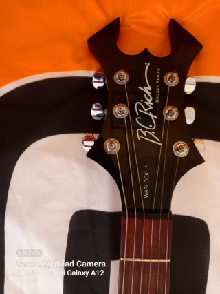 Guitarra Eléctrica BC Rich Warlock Seymour Duncan