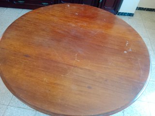 Mesa antigua de caoba