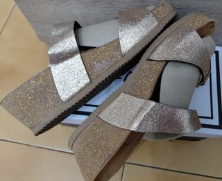 Sandalias Bio Color Doradas T37