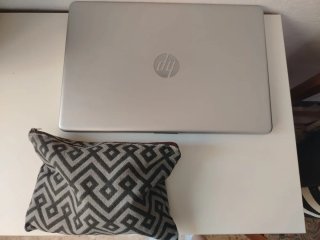 Ordenador portátil HP 2021 Plata